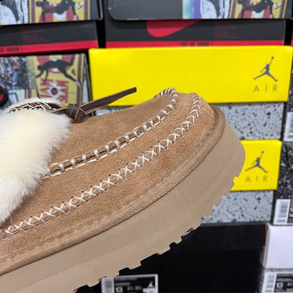 Womens UGG Brown Suede Boots - Picture 4 of 9